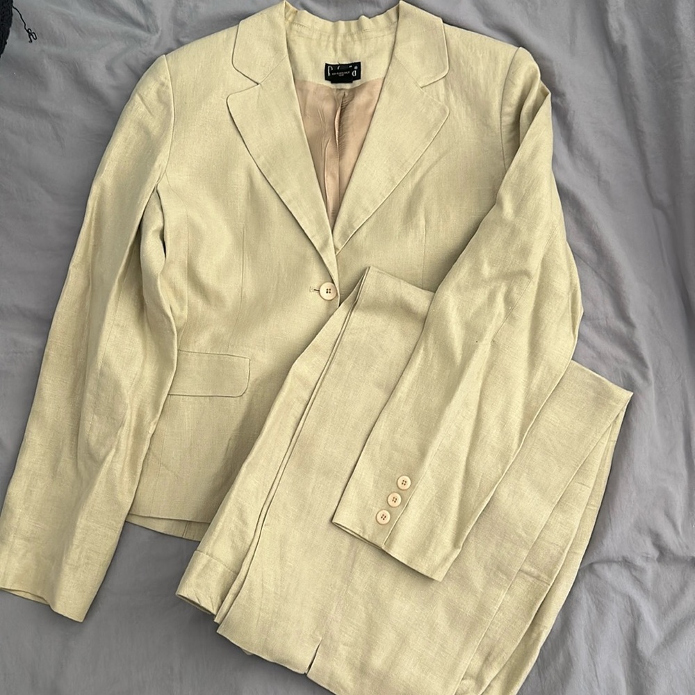 RAFAELLA Two Piece Linen Capri Suit set